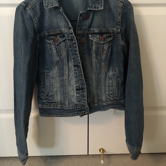 American Eagle Jean Jacket - Picture 2 of 10